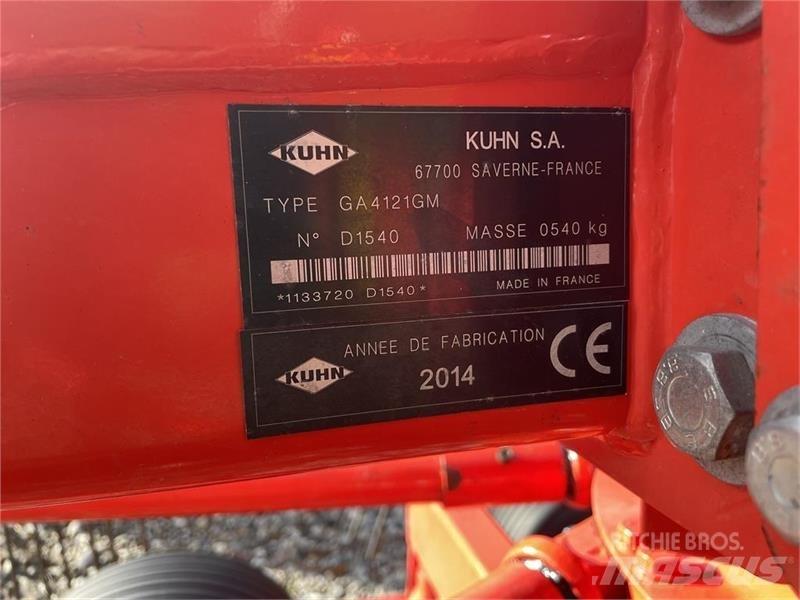 Kuhn GA4121GM Rastrillos y henificadores