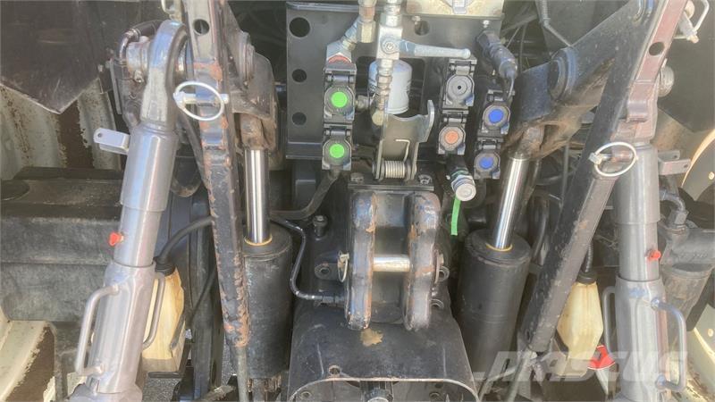 Valtra T130 Tractores