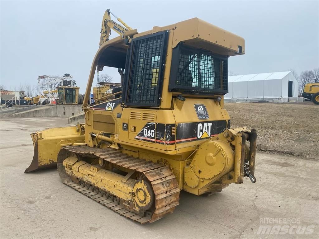 CAT D4G XL Buldozer sobre oruga