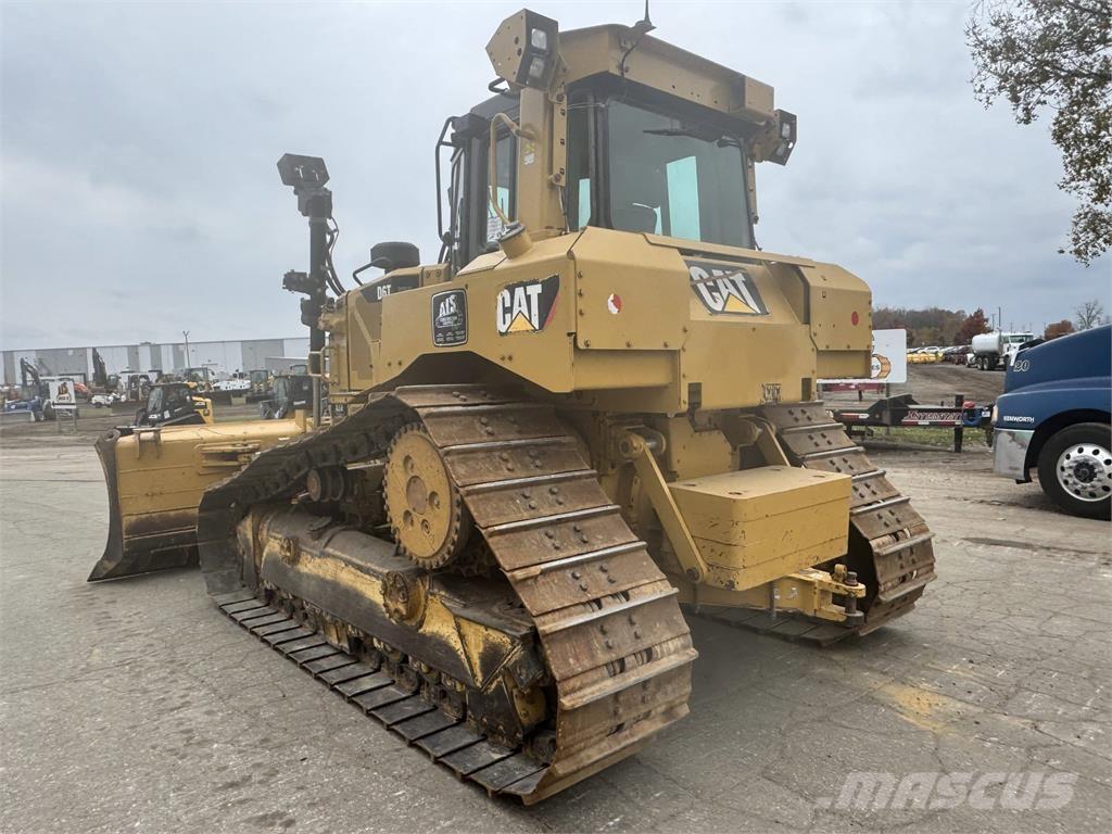 CAT D6T Buldozer sobre oruga