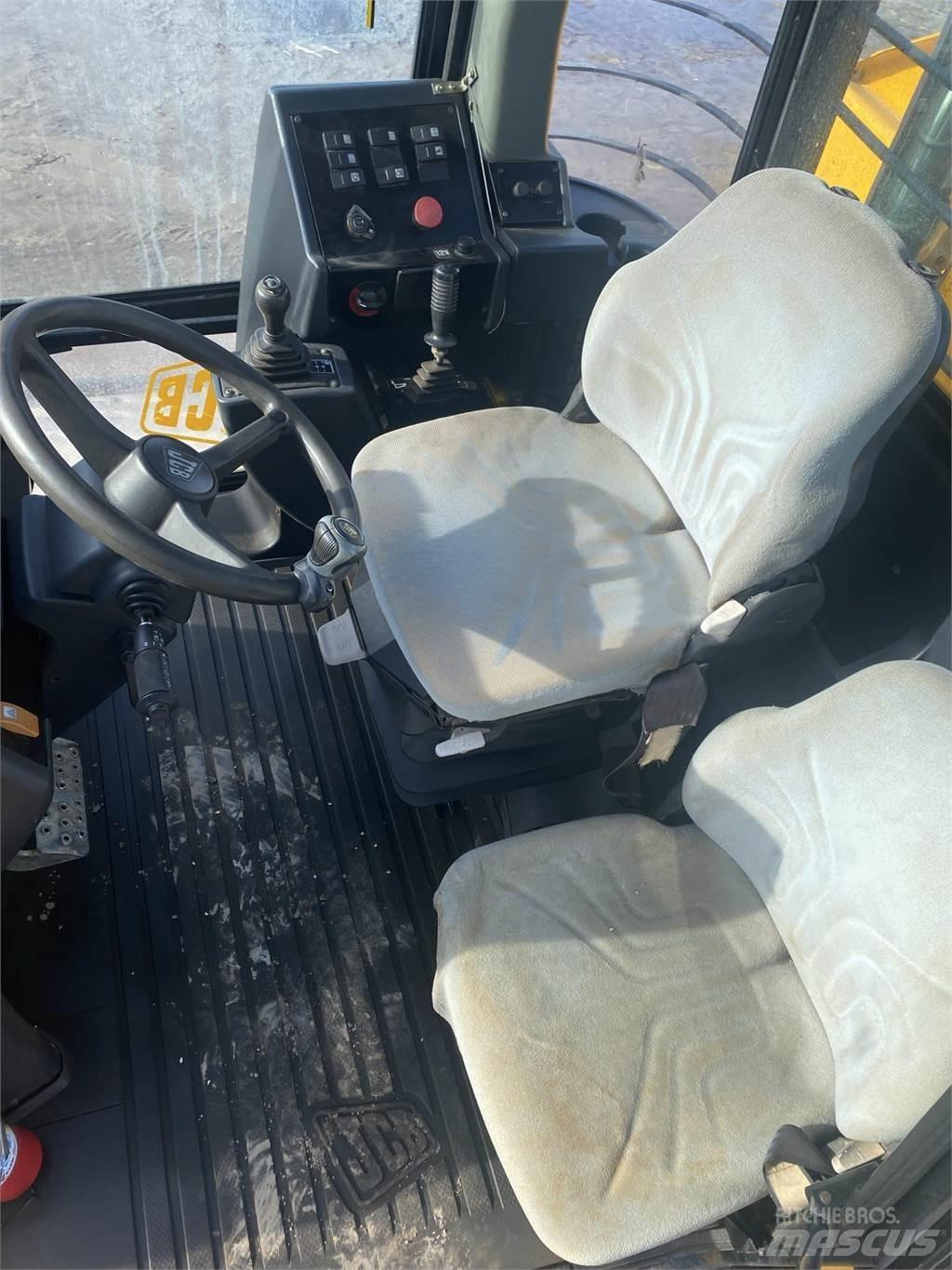 JCB 714 Dúmpers articulados