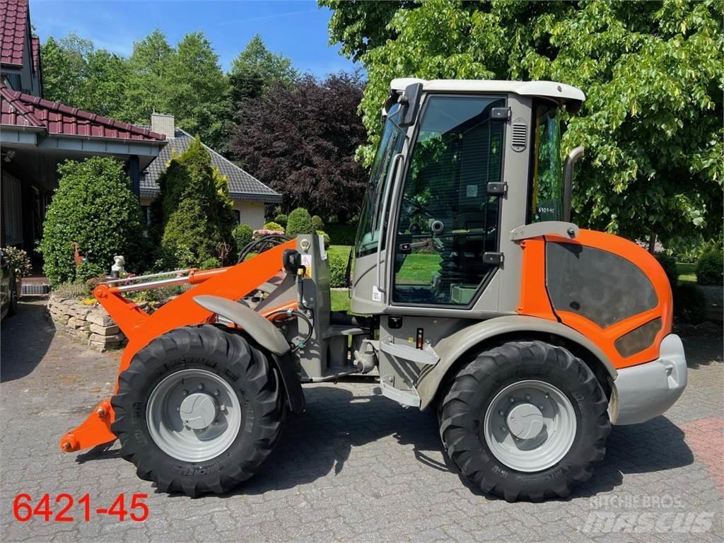 Atlas AR 65 e Cargadoras sobre ruedas
