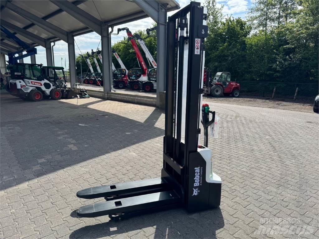 Bobcat LSM 12 N -7 Apiladores eléctricos