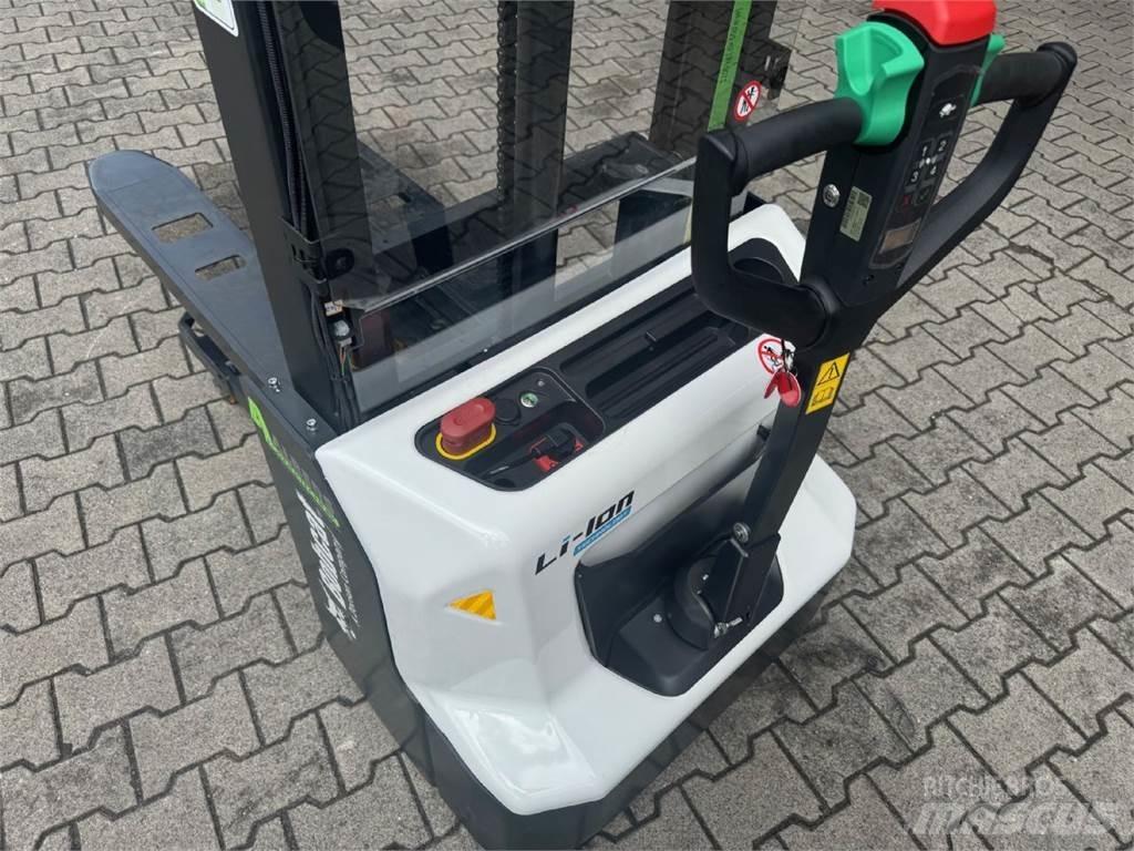 Bobcat LSM12N-7 i Apiladores eléctricos
