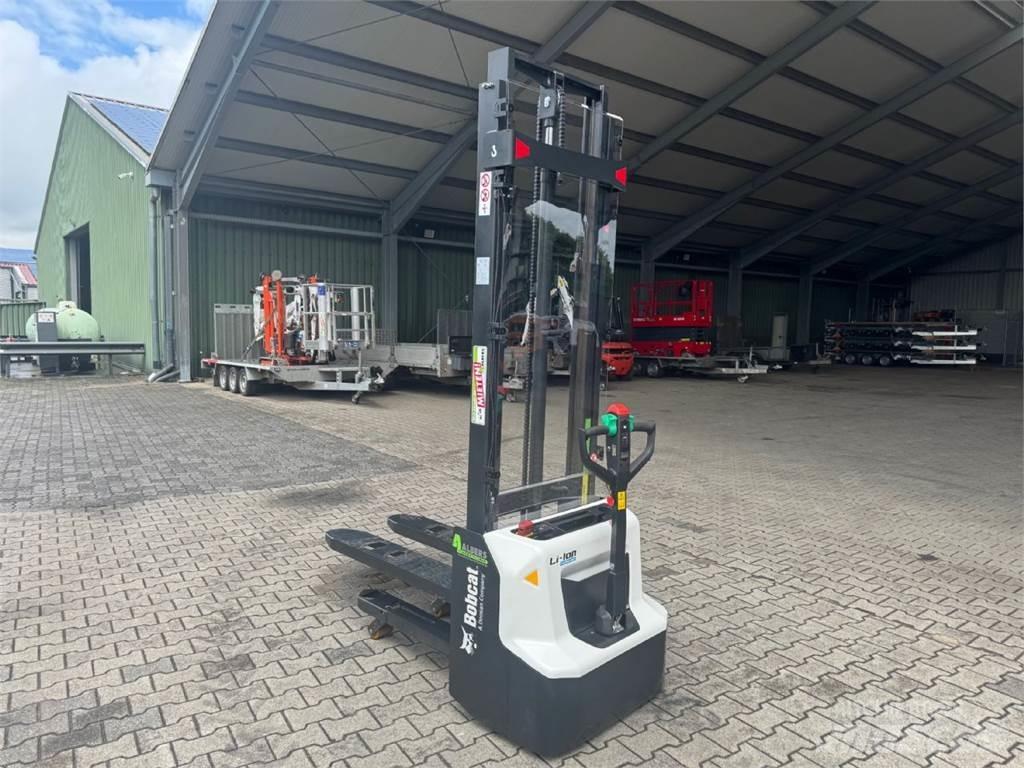 Bobcat LSM12N-7 i Apiladores eléctricos