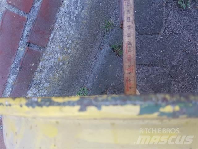  16 5.50Fx16 Neumáticos, ruedas y llantas
