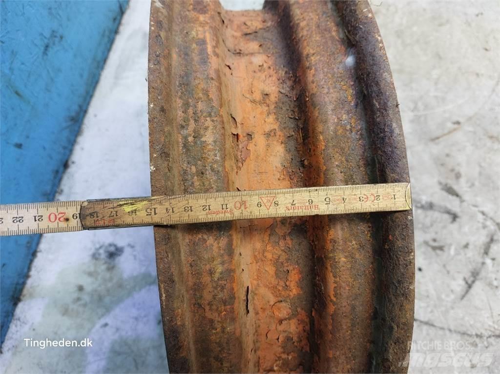  20 Neumáticos, ruedas y llantas