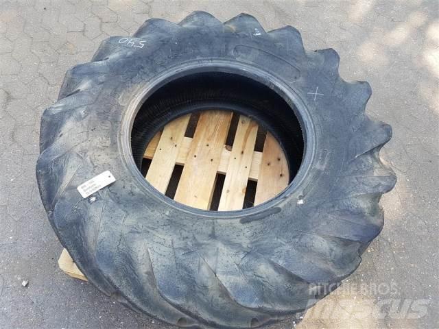  24 15.5/80R24 Neumáticos, ruedas y llantas