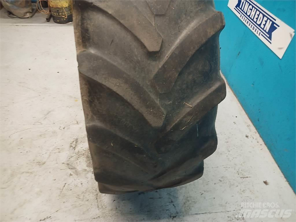  24 420/70R24 Neumáticos, ruedas y llantas