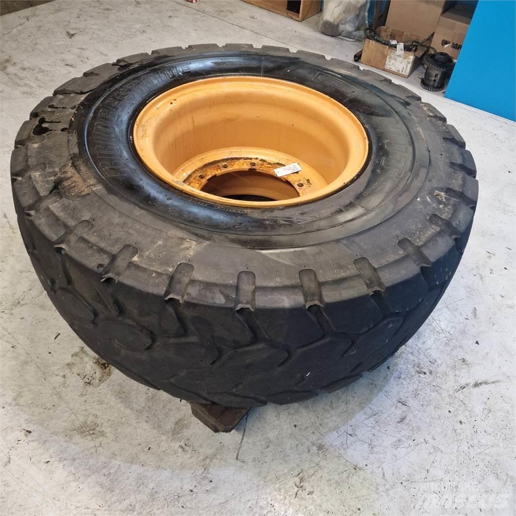  25 20.5R25 Neumáticos, ruedas y llantas