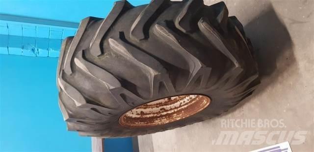  26 23.1-26 Tyres, wheels and rims
