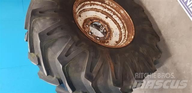  26 23.1-26 Tyres, wheels and rims