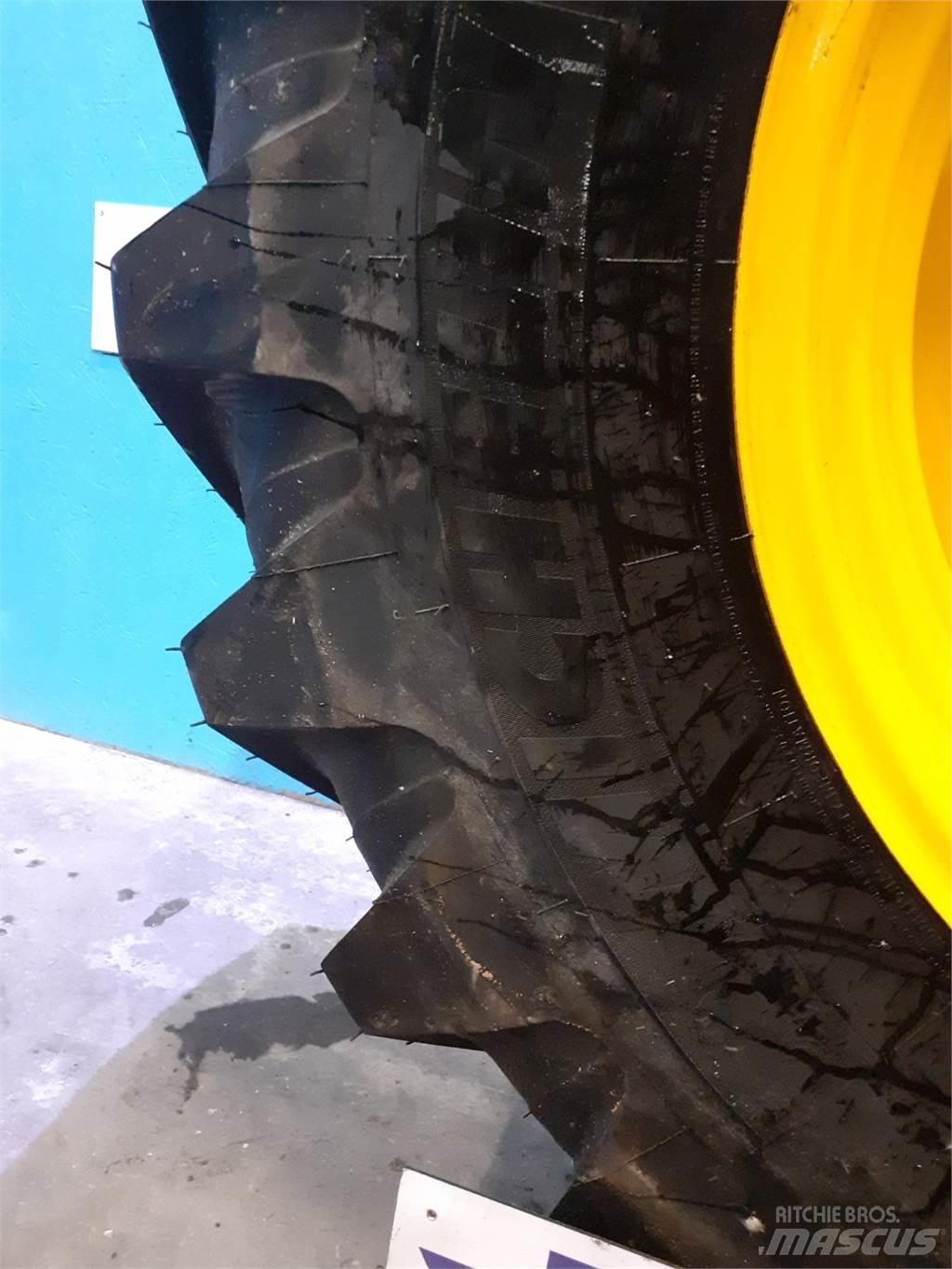  28 440/80R28 Neumáticos, ruedas y llantas