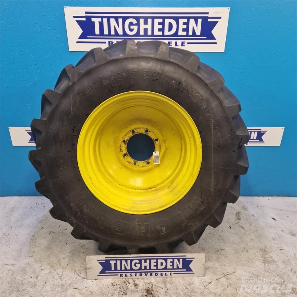  30 540/65 R30 Neumáticos, ruedas y llantas