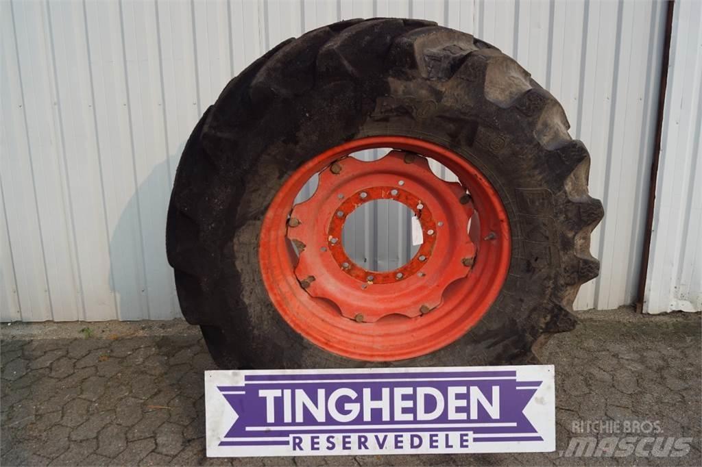  30 540/65R30 Neumáticos, ruedas y llantas