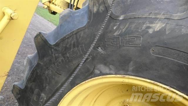  32 30.5L-32 Neumáticos, ruedas y llantas