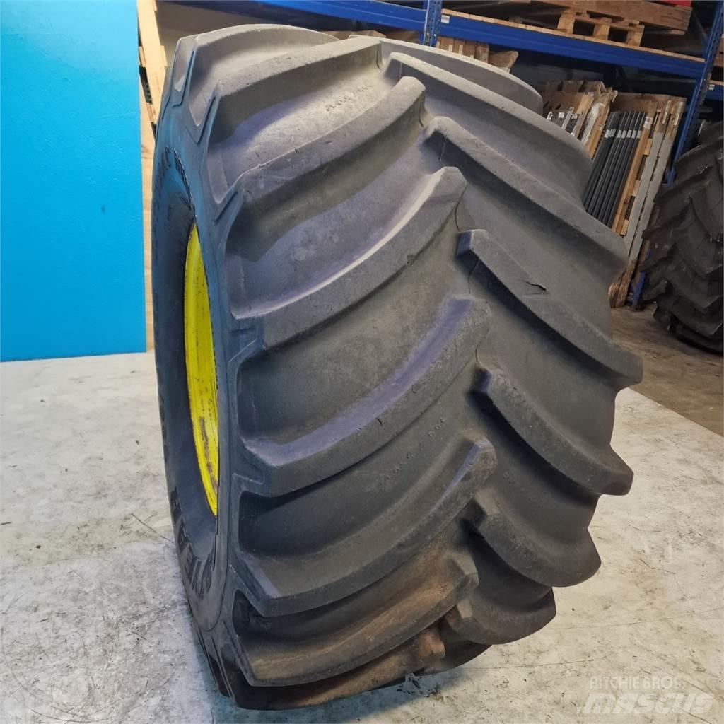  32 900/55 R32 Neumáticos, ruedas y llantas