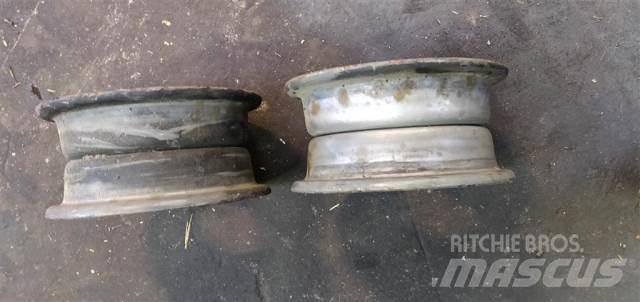  9 4.00E9 Neumáticos, ruedas y llantas