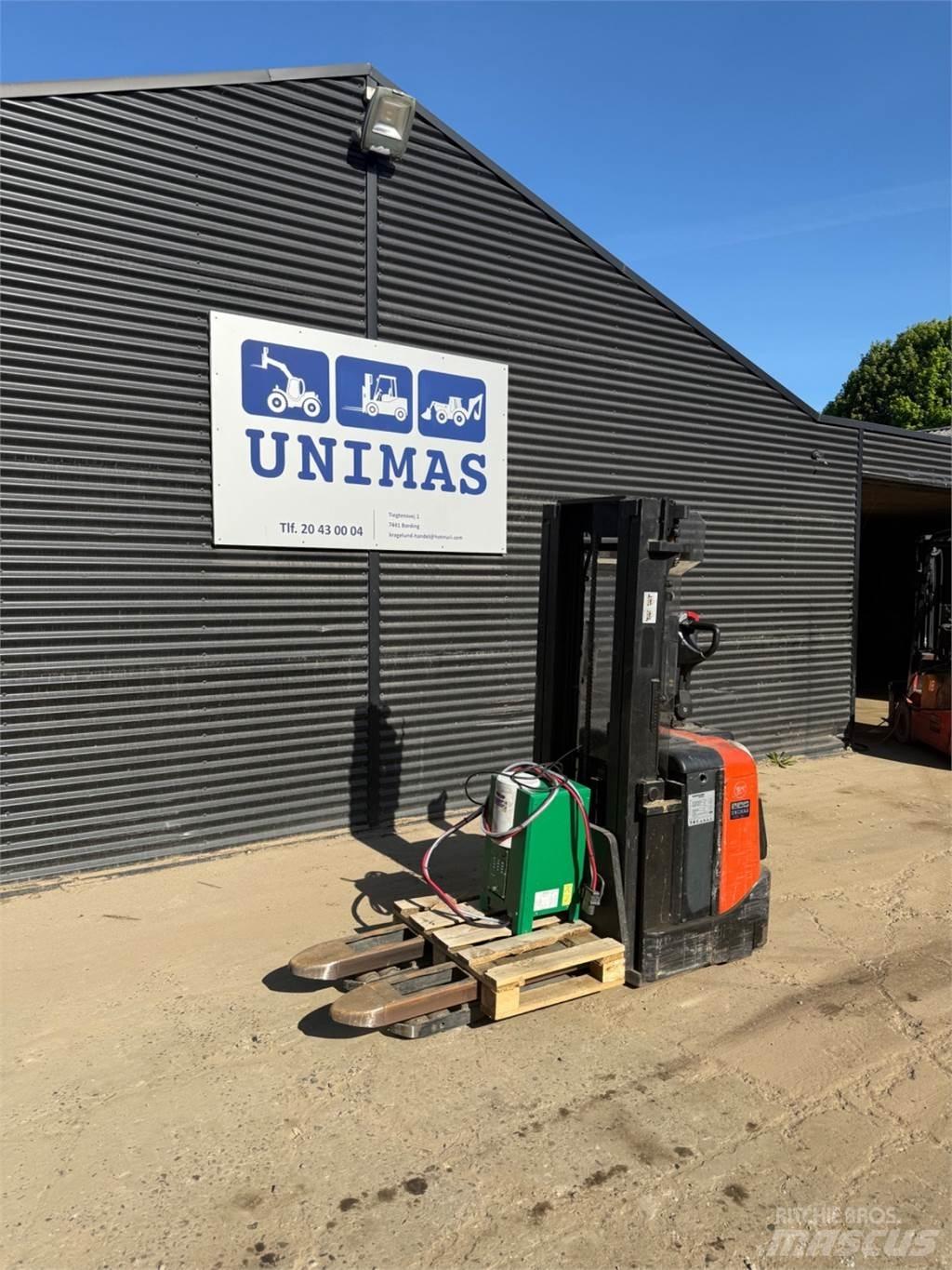 BT SPE160 Apiladores manuales