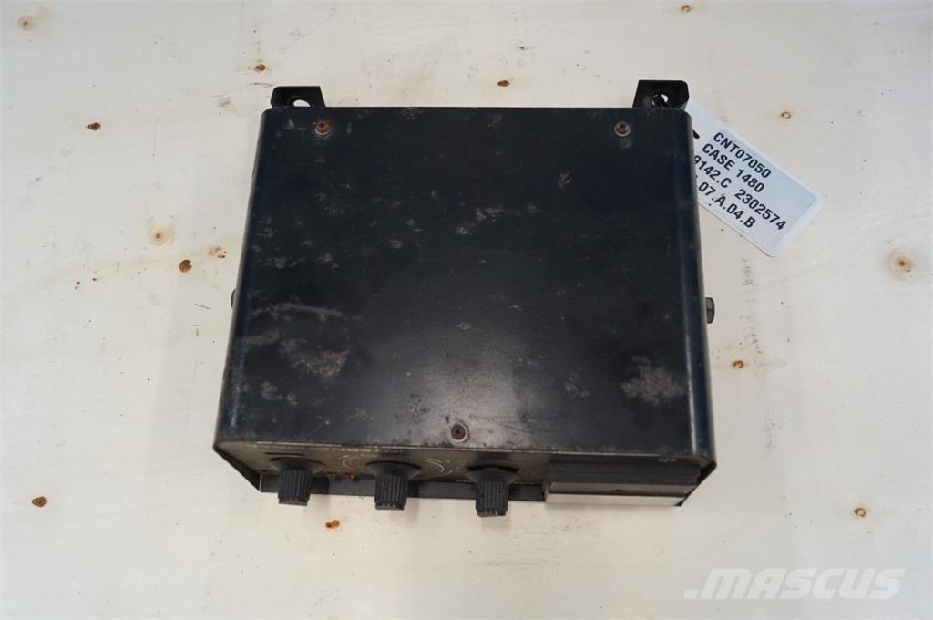 CASE 1480 Electrónicos