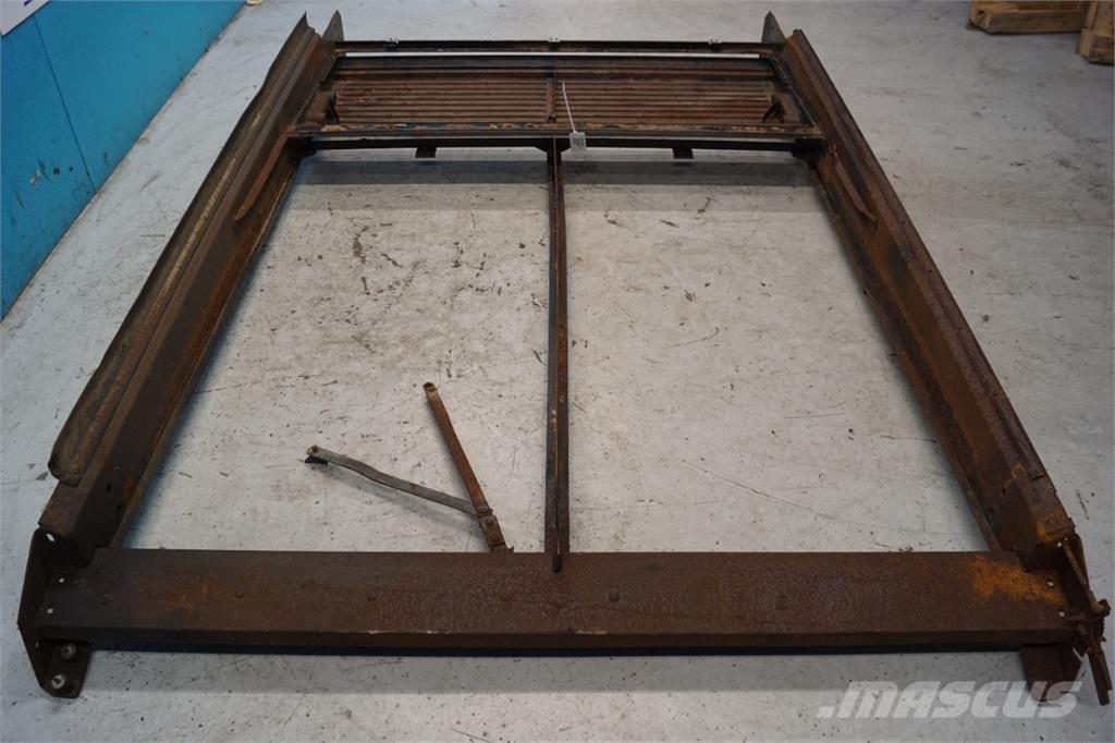 CASE 8010 Esparcidoras de arena y sal