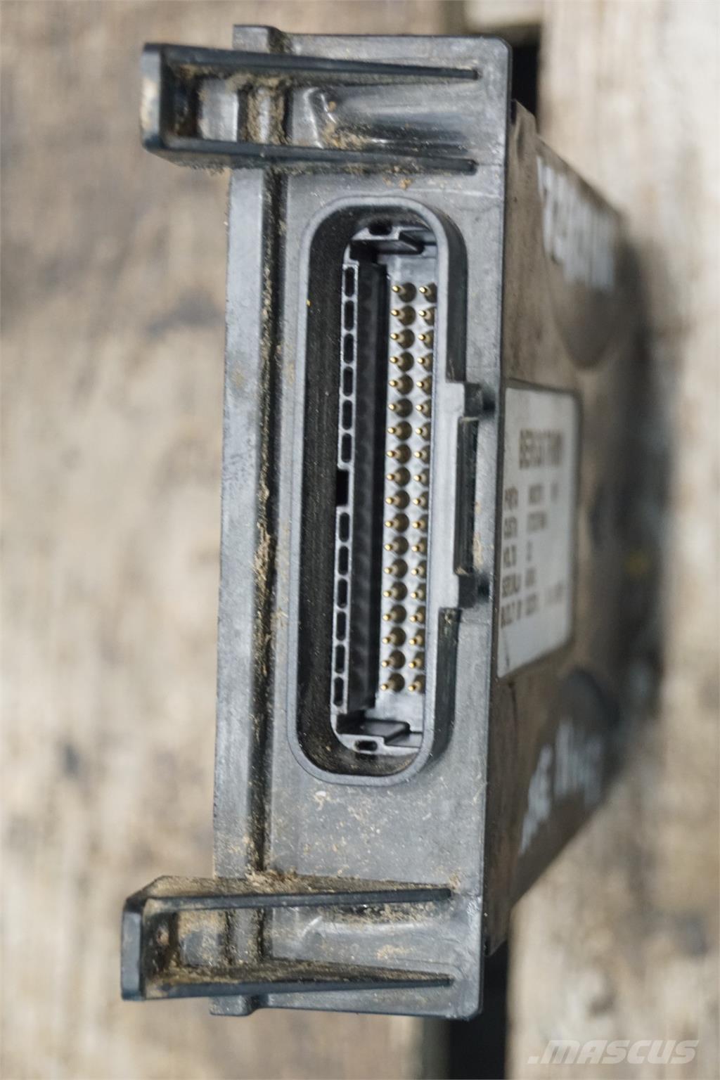 CASE 8010 Electrónicos