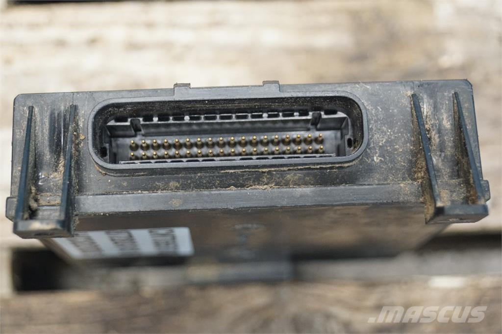 CASE 8010 Electrónicos