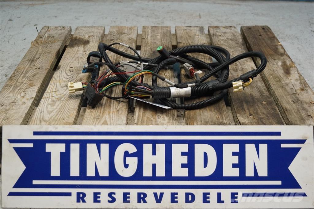 CASE 8010 Electrónicos