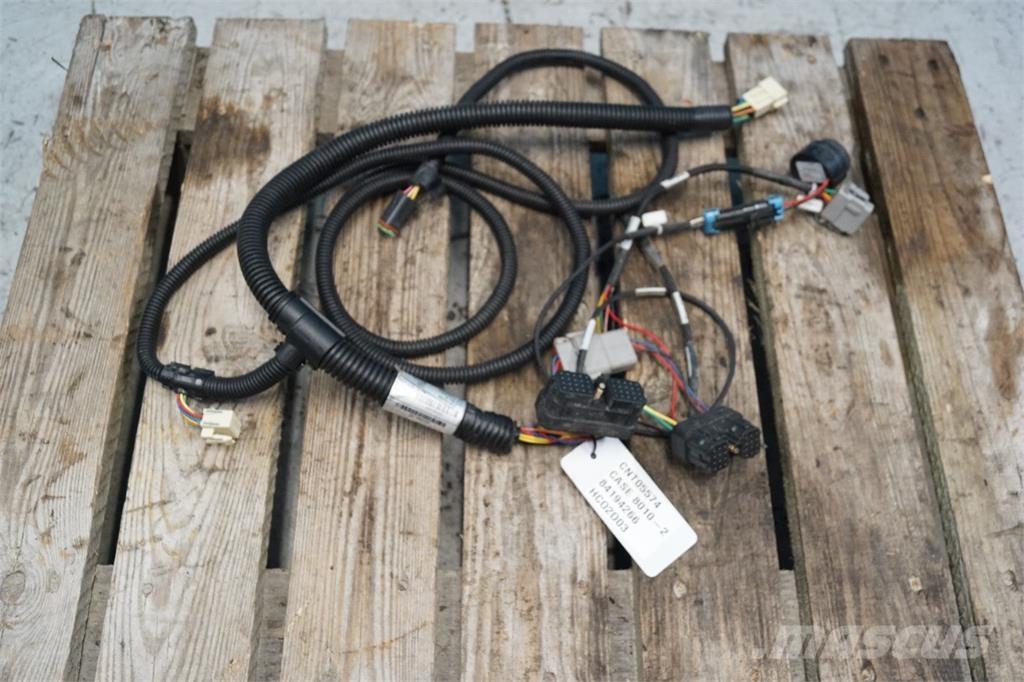 CASE 8010 Electrónicos