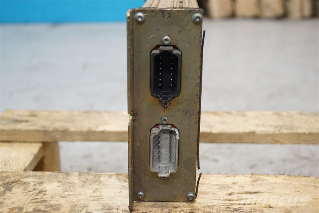 CASE 8010 Electrónicos