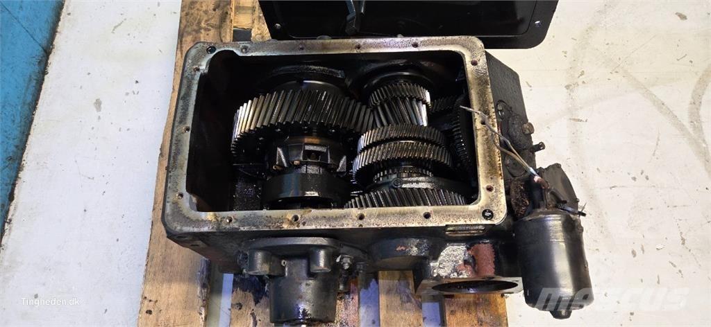CASE 8010 Transmisión
