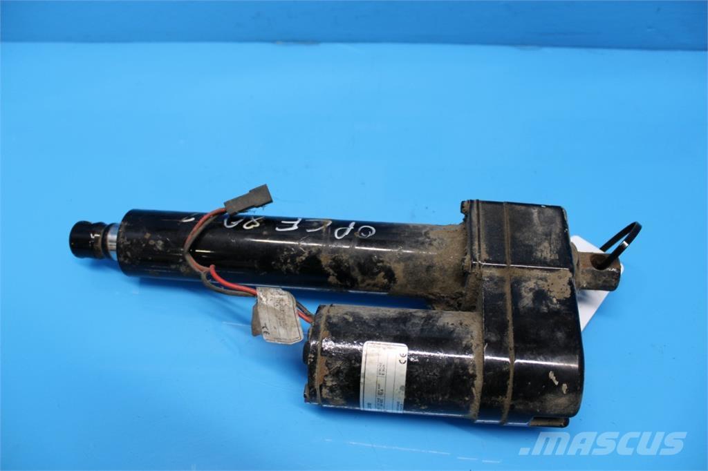 CASE CF80 Electrónicos