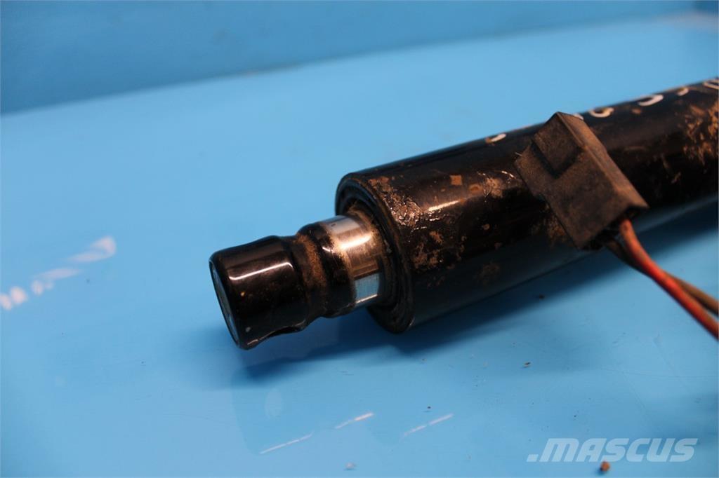 CASE CF80 Electrónicos