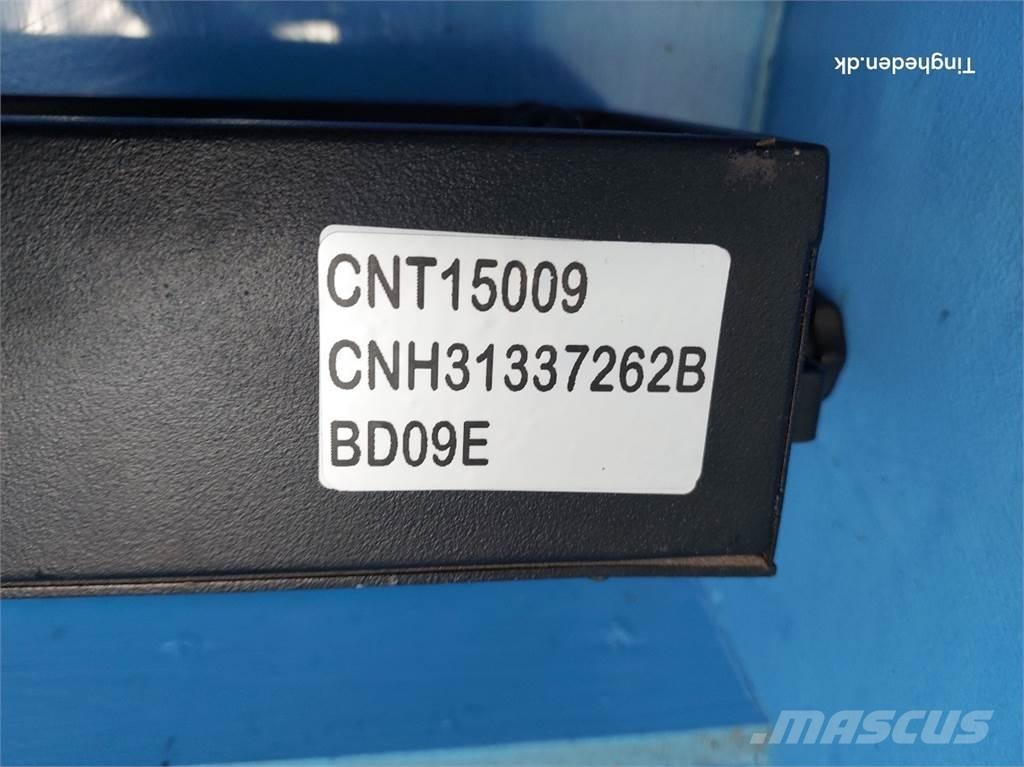 CASE CF80 Electrónicos