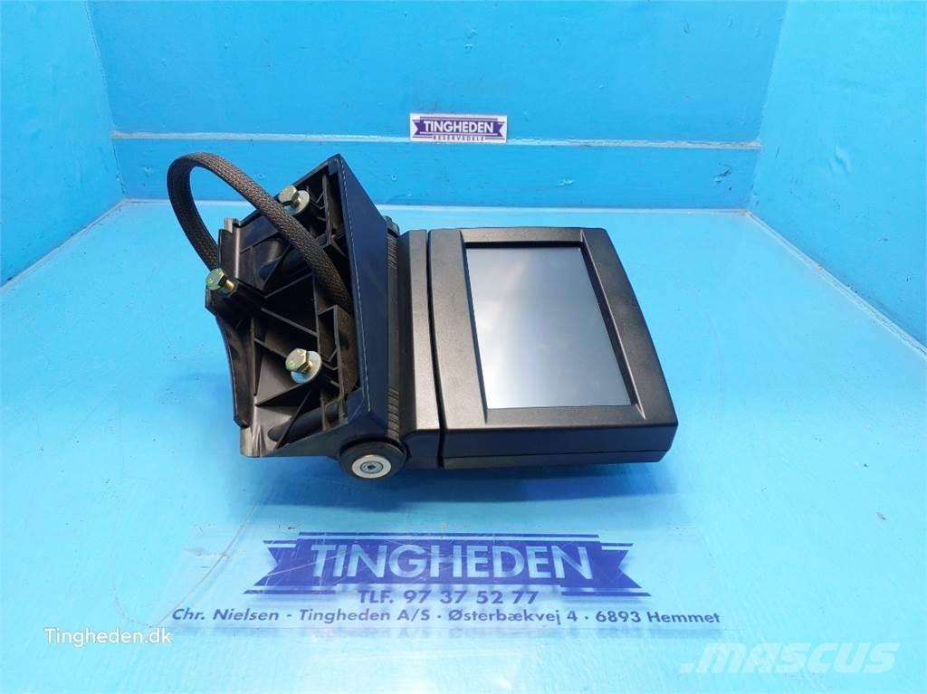 CASE Maxxum 115 Electrónicos