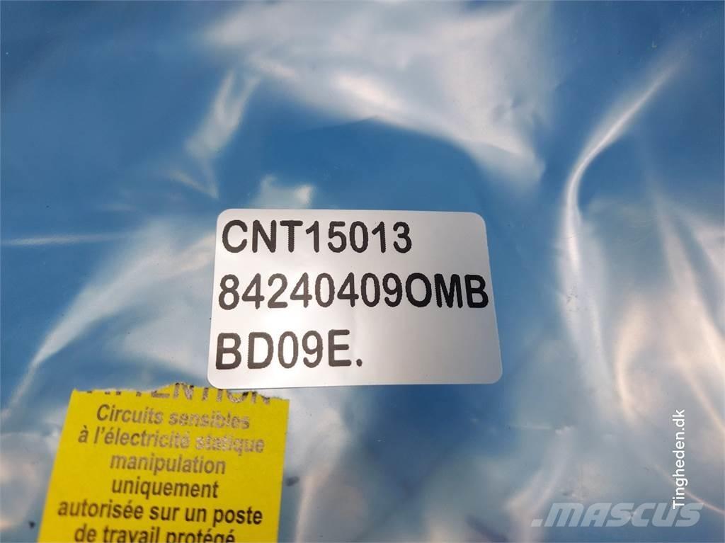 CASE Maxxum 115 Electrónicos