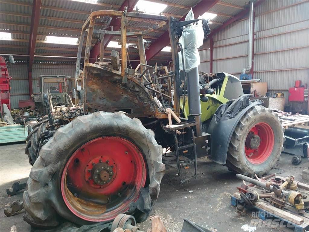 CLAAS Axion 840 Tractores