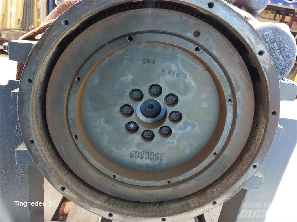 Cummins 6LTAA8.9 Motores