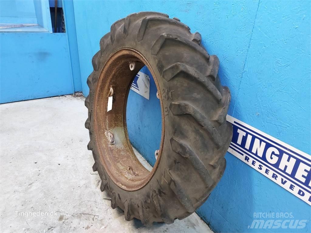 Dunlop 28 10-28 Neumáticos, ruedas y llantas