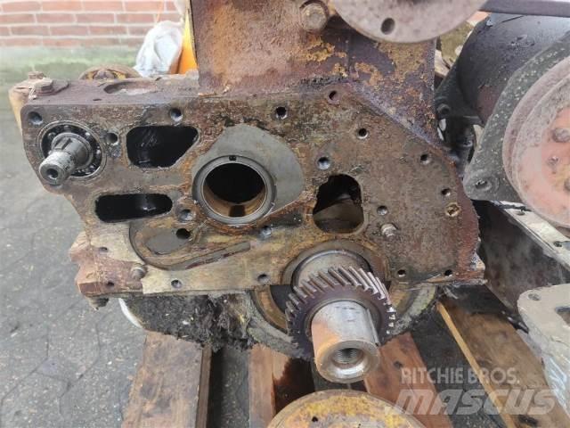 Ford Trader 590E Motores