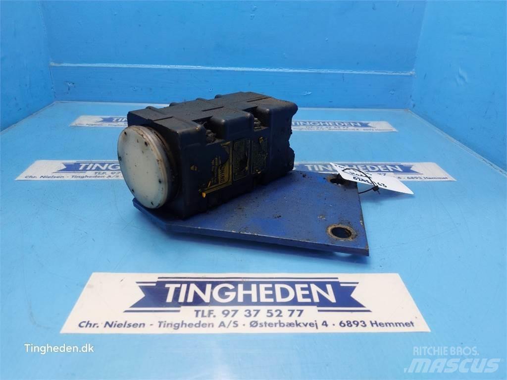 Ford TW15 Electrónicos