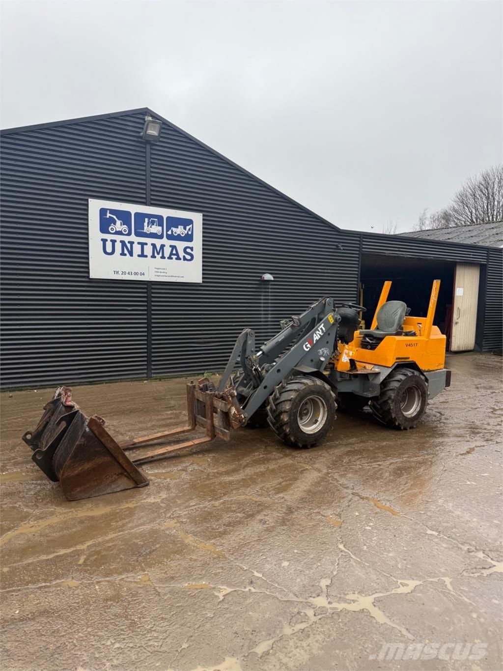 GiANT 451T Palas cargadoras