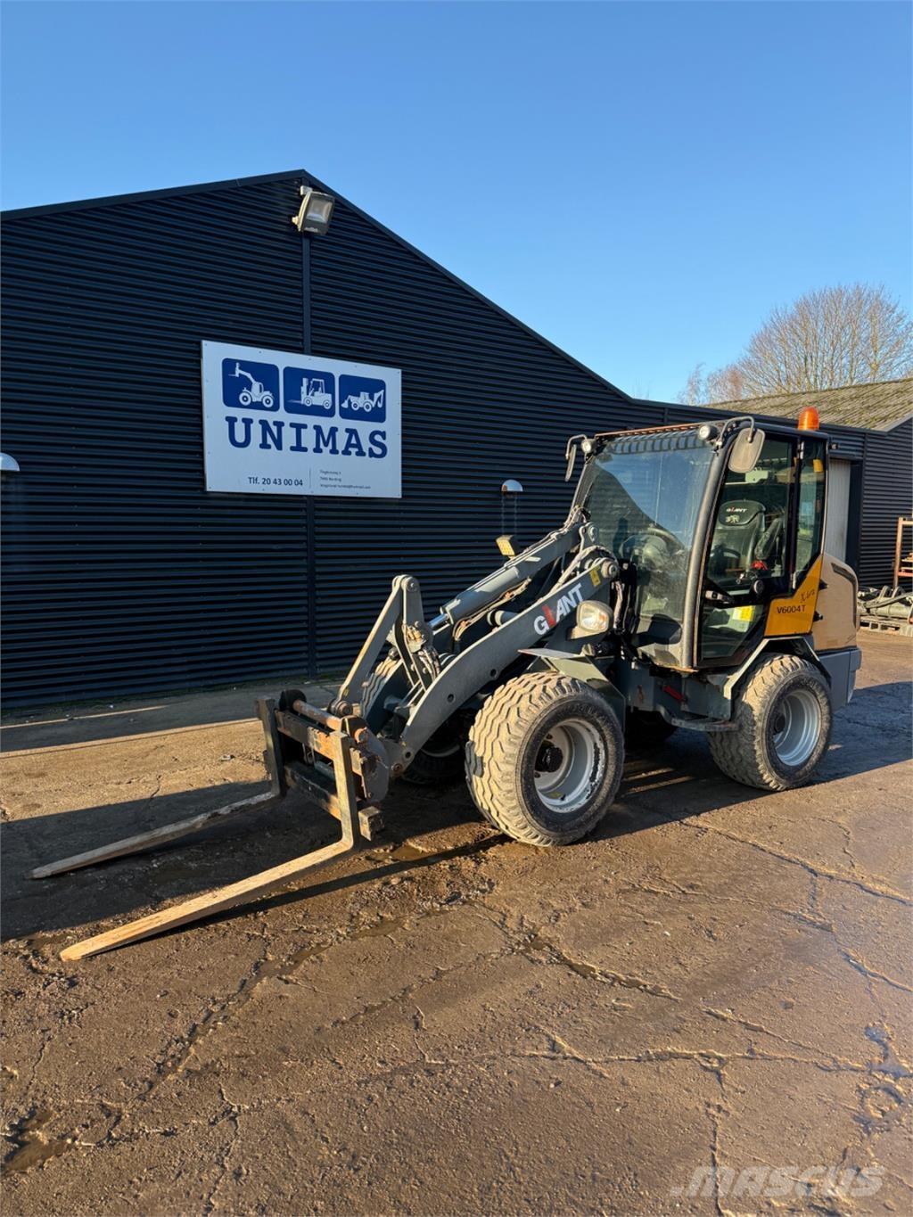 GiANT V6004 T Palas cargadoras