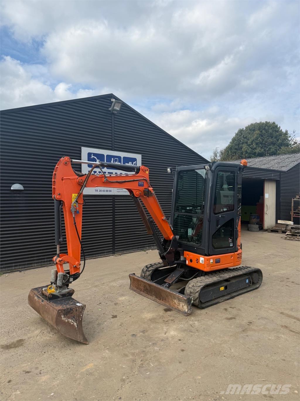 Hitachi ZX26U Mini excavadoras < 7t