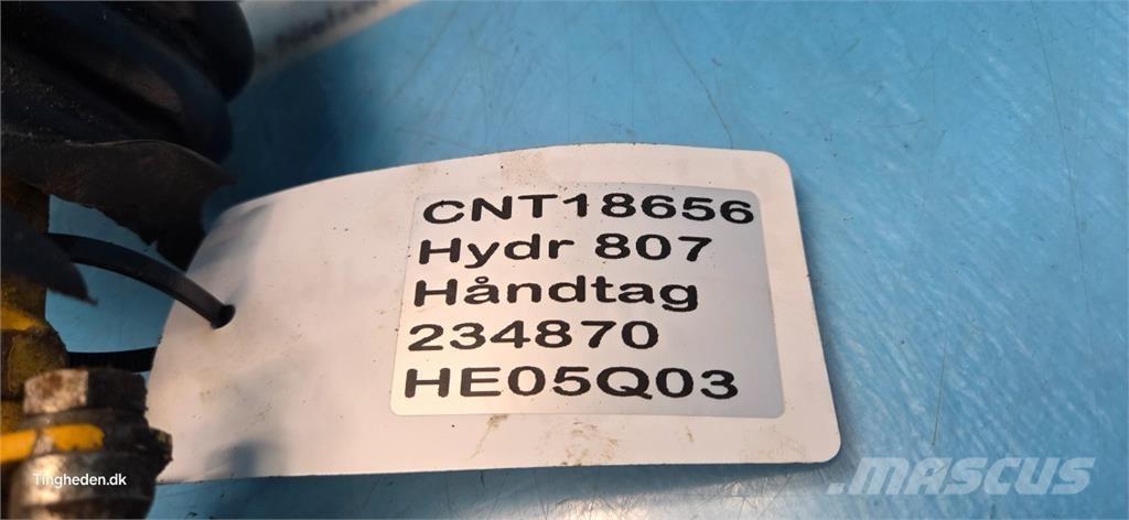 Hydrema 807 Cabinas e interior