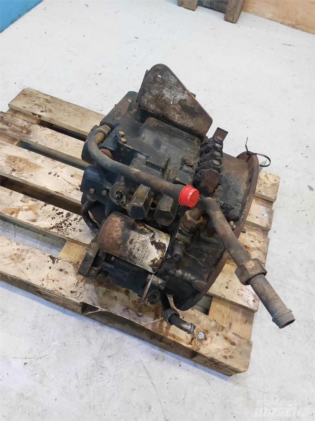 Hydrema 906C Transmisión