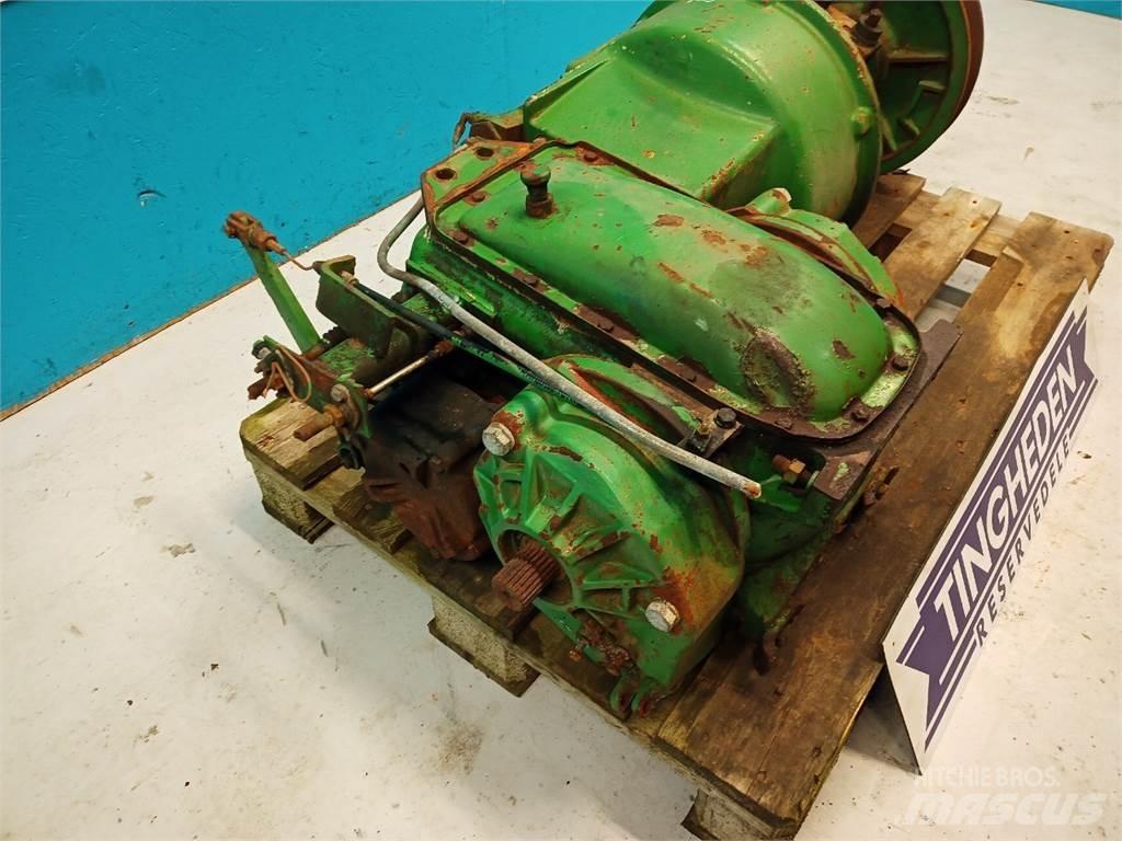 John Deere 1065 Transmisión