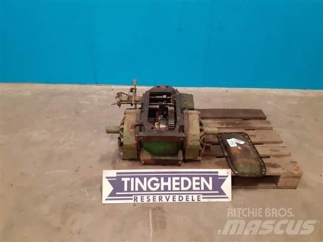 John Deere 1075 Transmisión