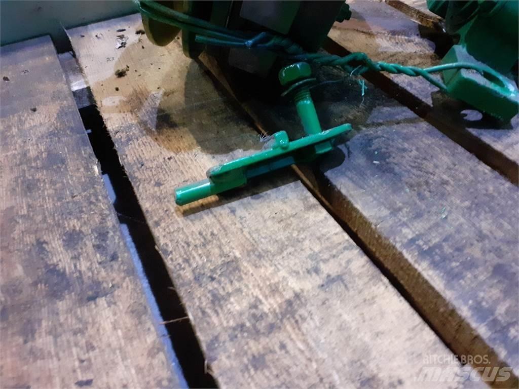 John Deere 1075 Accesorios para cosechadoras combinadas