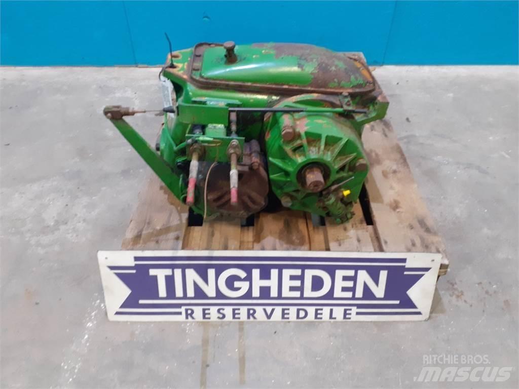 John Deere 1075 Transmisión
